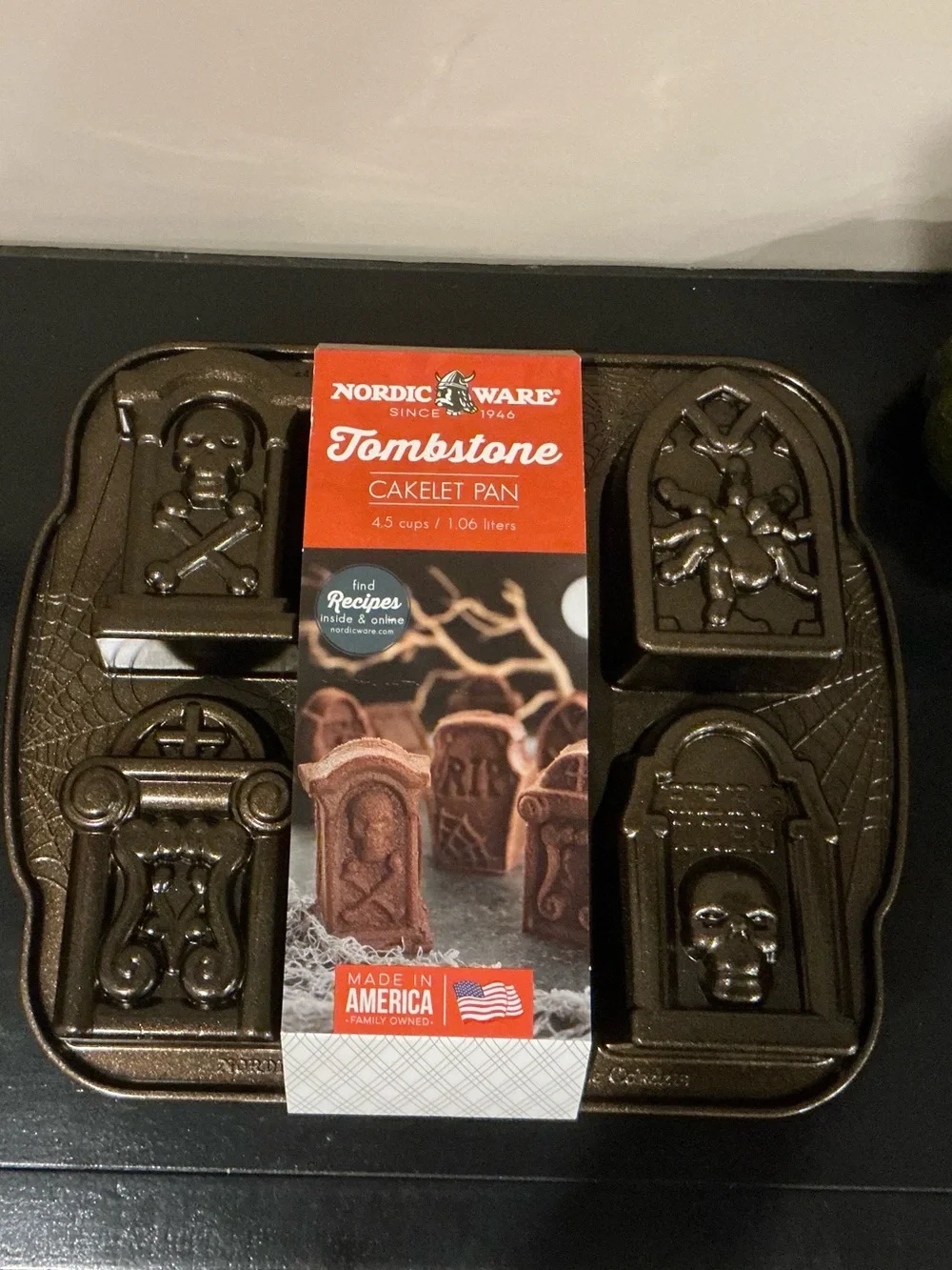 NWT Nordic Ware Halloween Tombstone Cakelet Baking Pan 🕷️